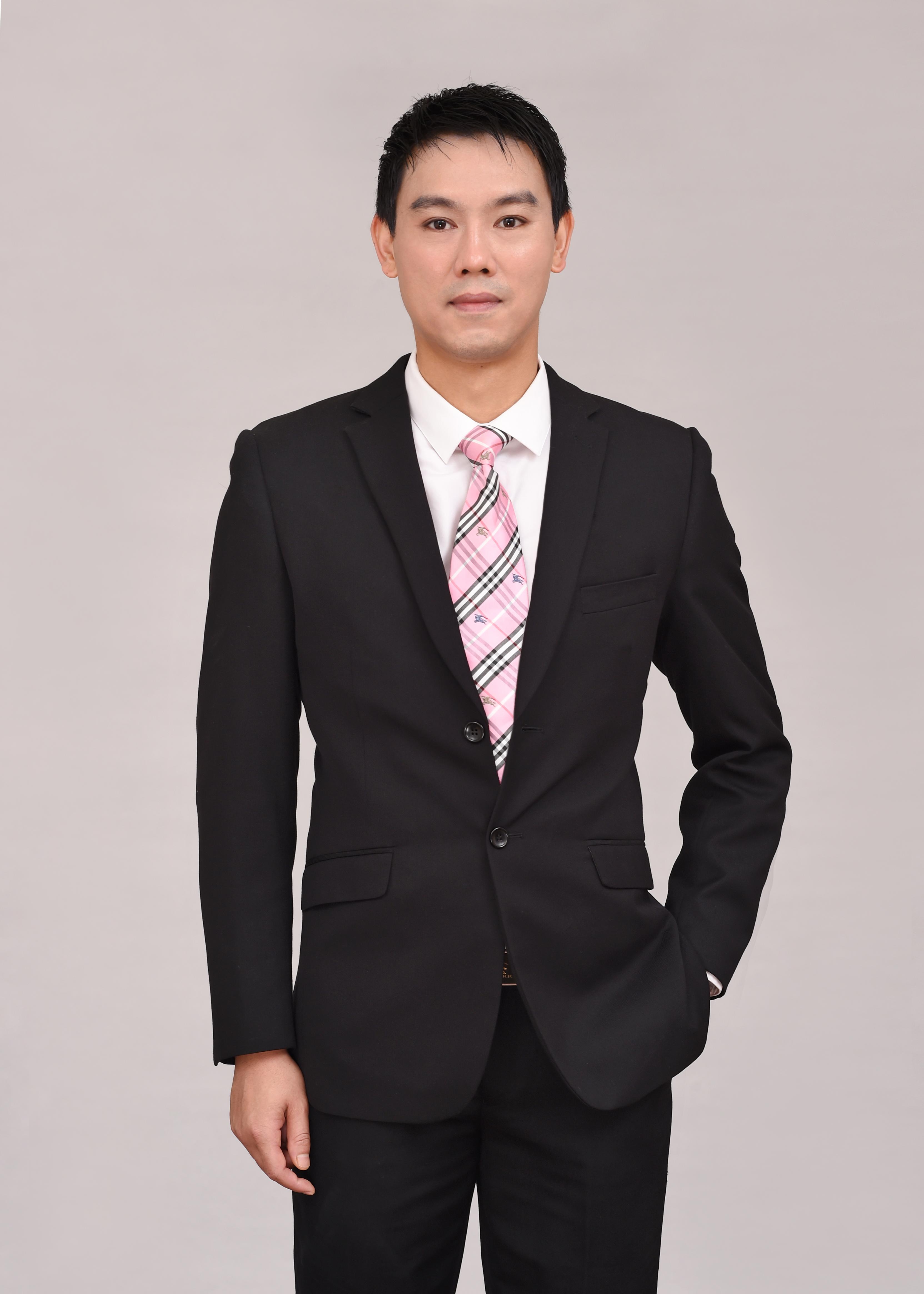 岳赣暖 选角与表演指导负责人